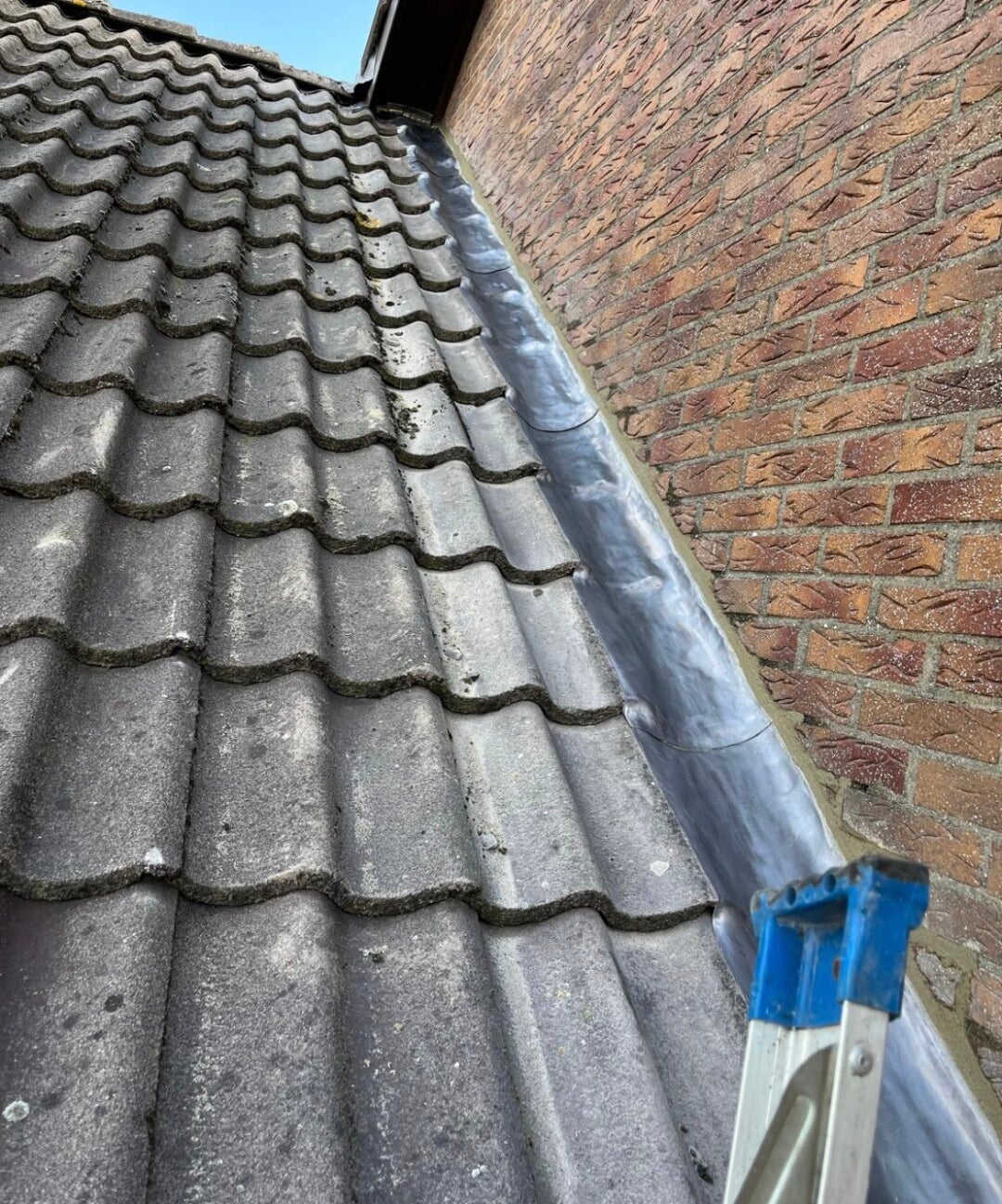 Loodwerk langs muuraansluiting